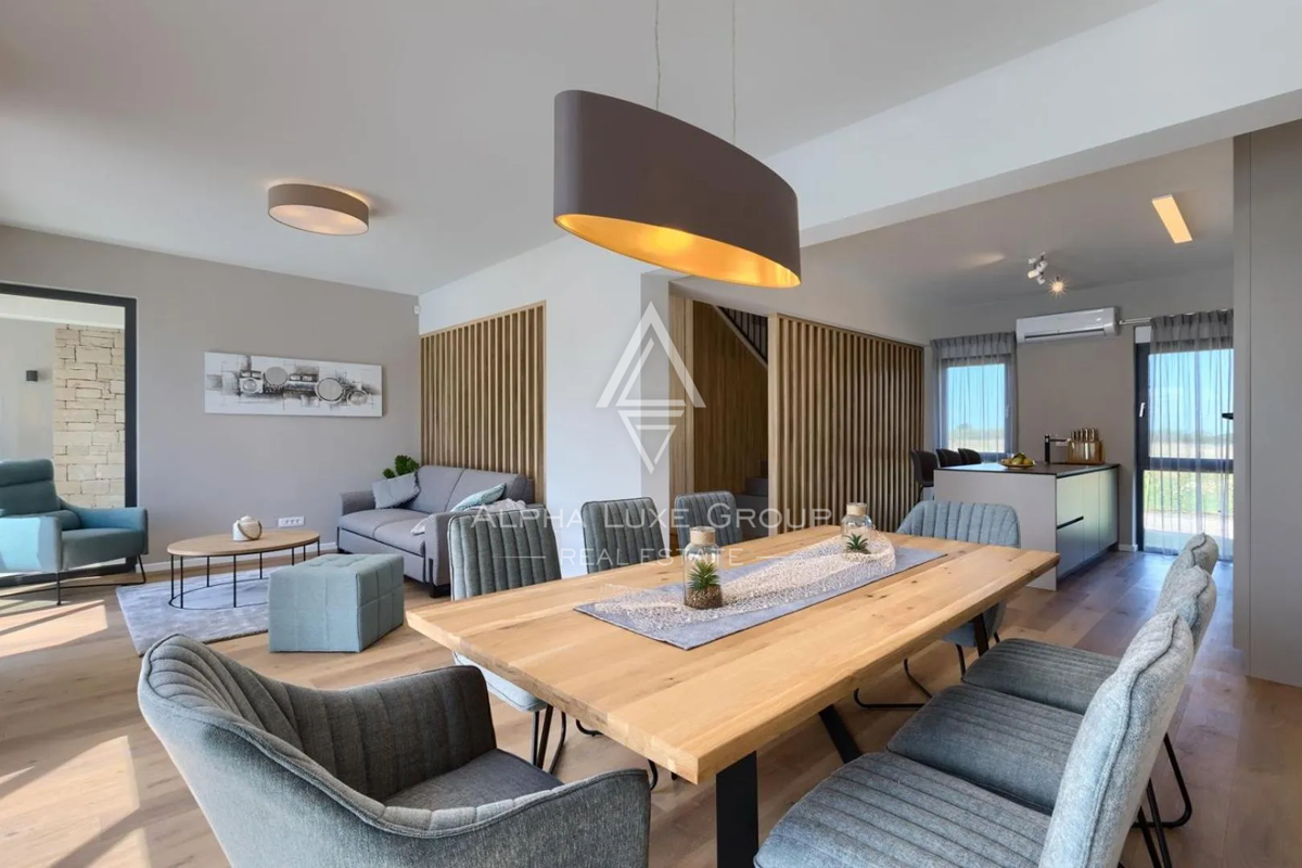 Istra, Brtonigla: Luksuzna vila s pogledom na morje