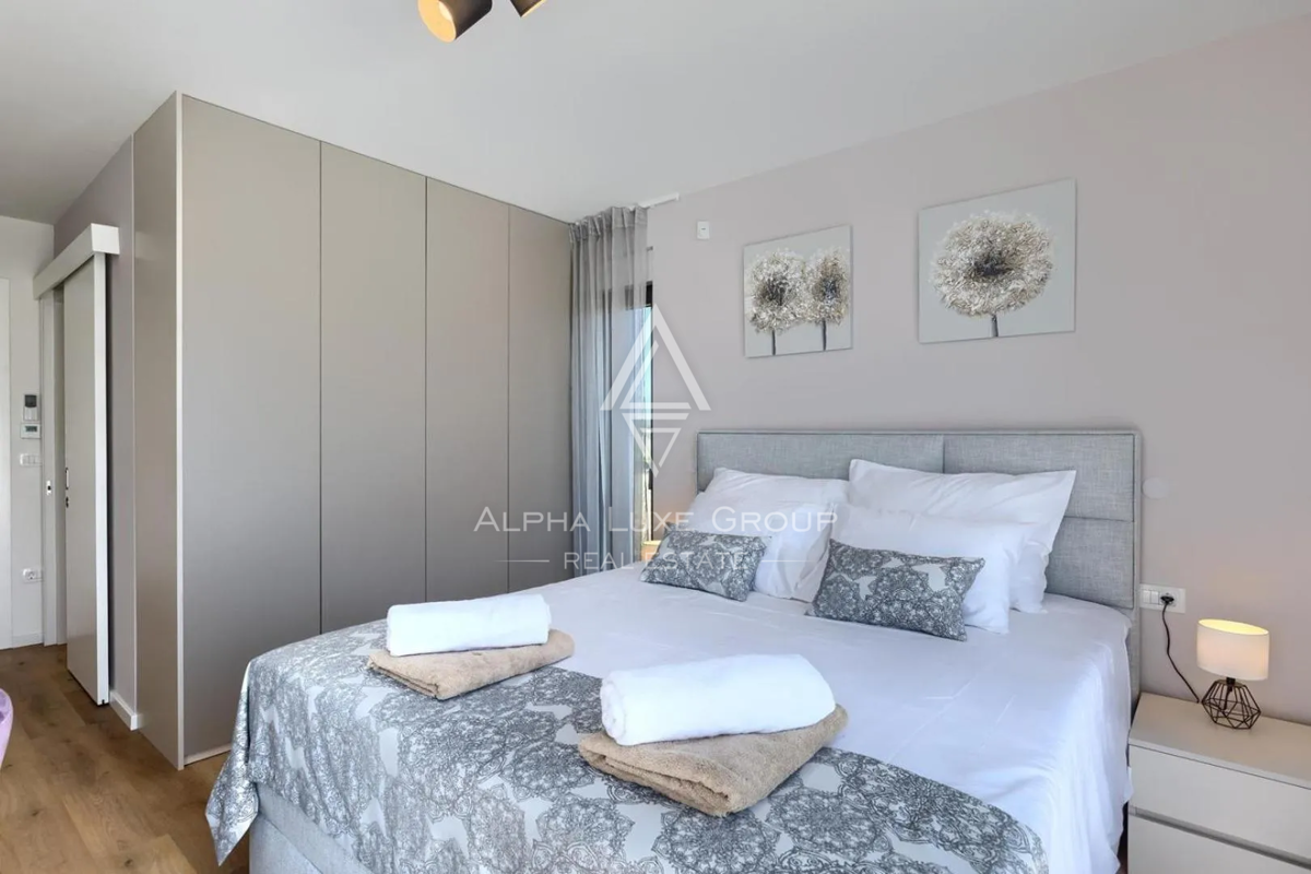 Istra, Brtonigla: Luksuzna vila s pogledom na morje