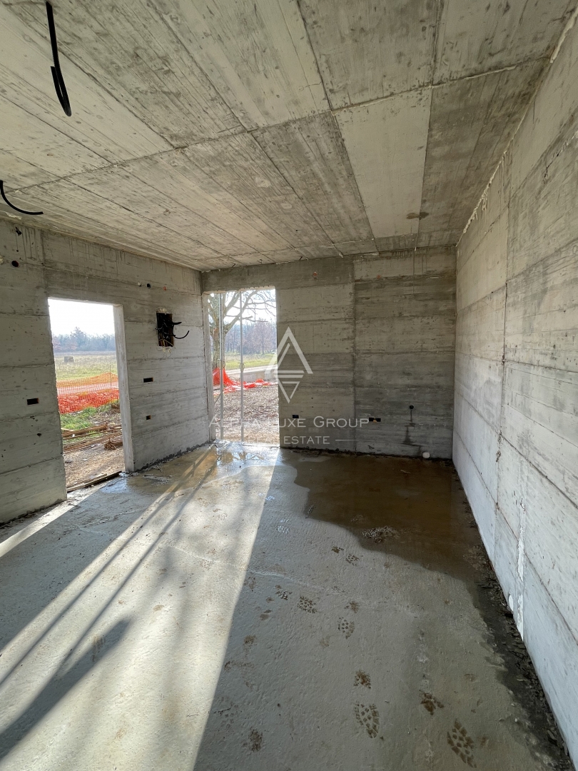 Istra, Poreč – pritlični apartma z vrtom in teraso