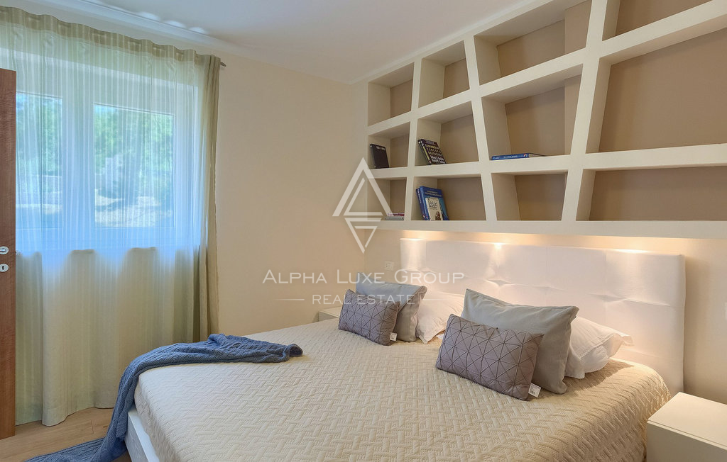 Istra, Kršan: Moderna hiša z bazenom in intimo