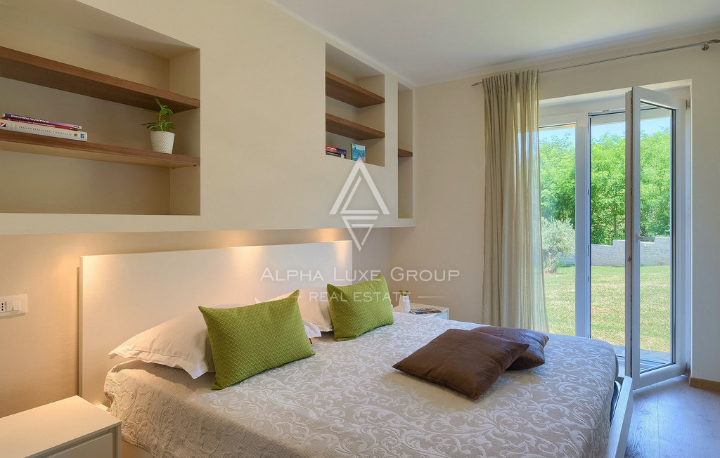 Istra, Kršan: Moderna hiša z bazenom in intimo