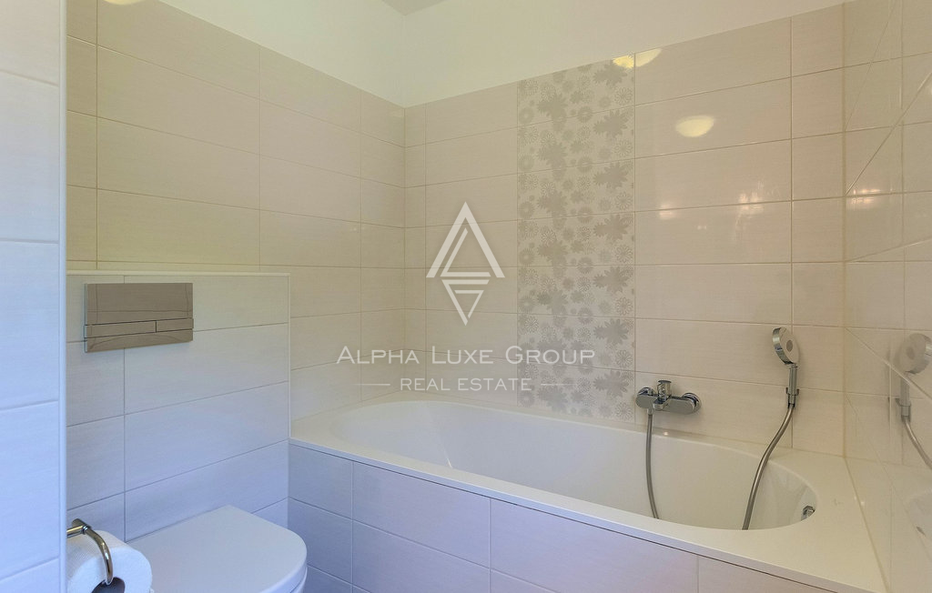 Istra, Kršan: Moderna hiša z bazenom in intimo