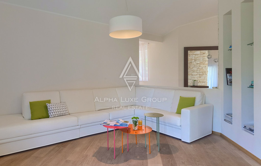 Istra, Kršan: Moderna hiša z bazenom in intimo