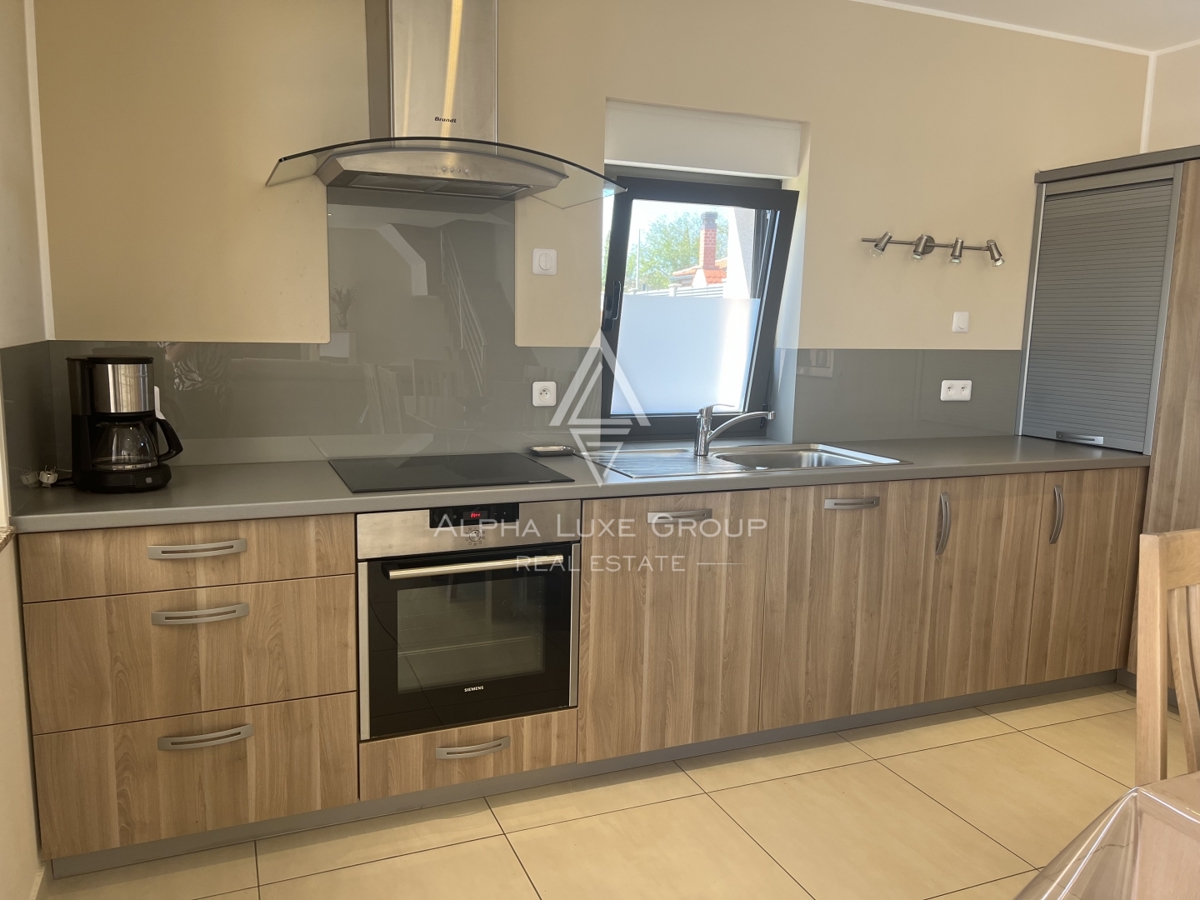 Istra, Juršići – Opremljena hiša z vrtom in razgledom | Ekskluzivna priložnost