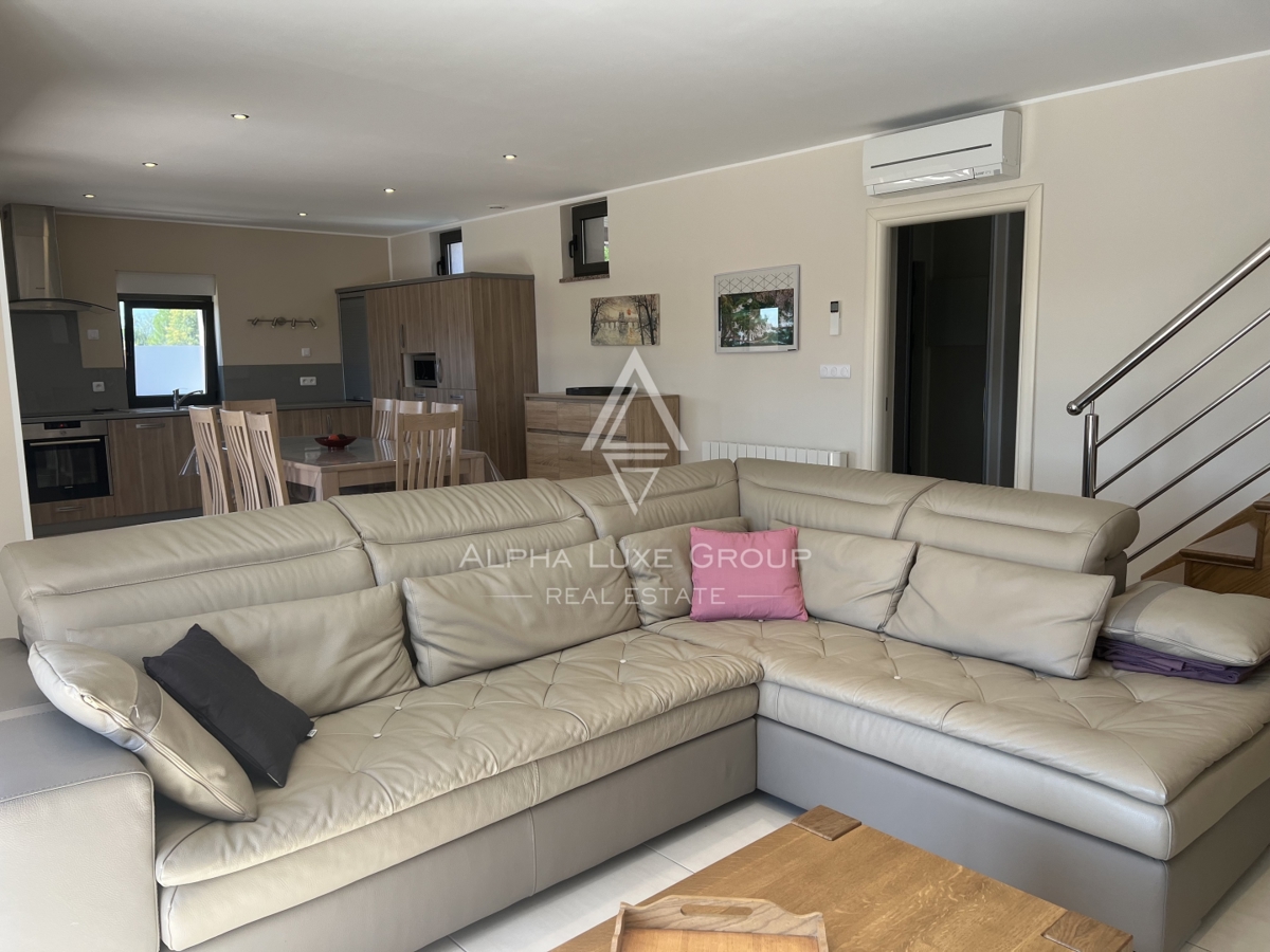 Istra, Juršići – Opremljena hiša z vrtom in razgledom | Ekskluzivna priložnost