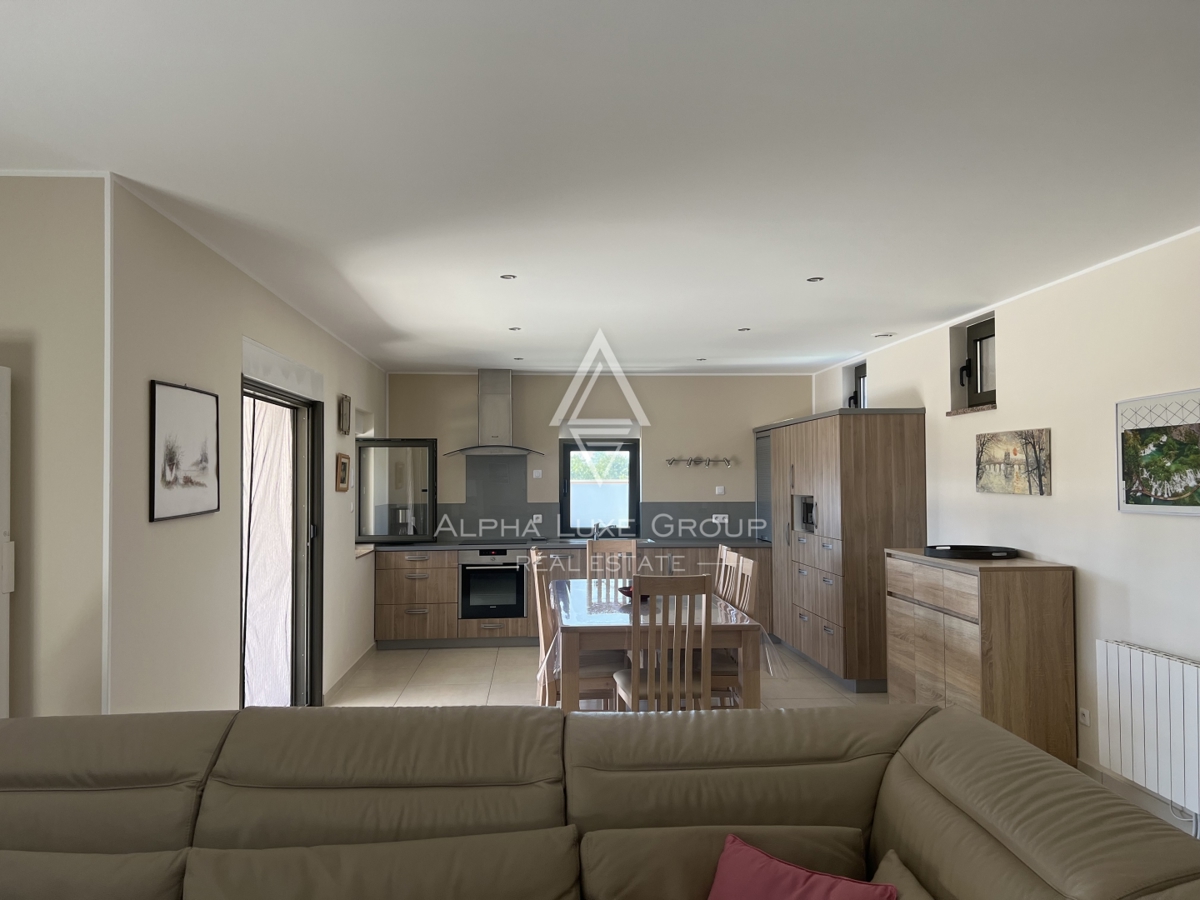 Istra, Juršići – Opremljena hiša z vrtom in razgledom | Ekskluzivna priložnost