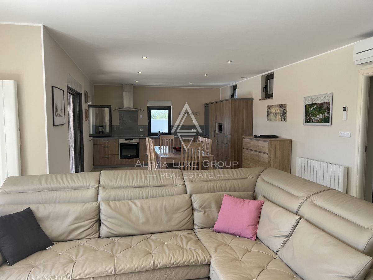 Istra, Juršići – Opremljena hiša z vrtom in razgledom | Ekskluzivna priložnost