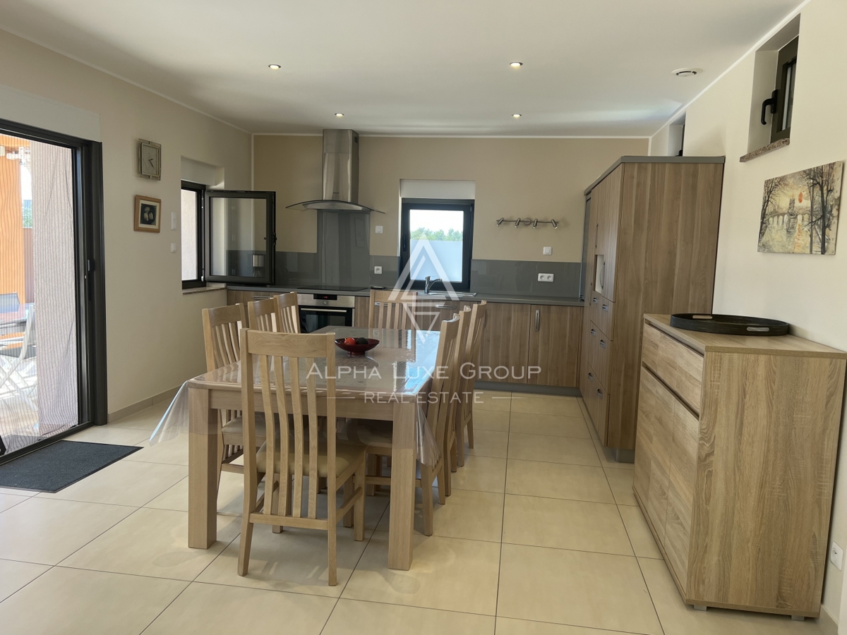 Istra, Juršići – Opremljena hiša z vrtom in razgledom | Ekskluzivna priložnost