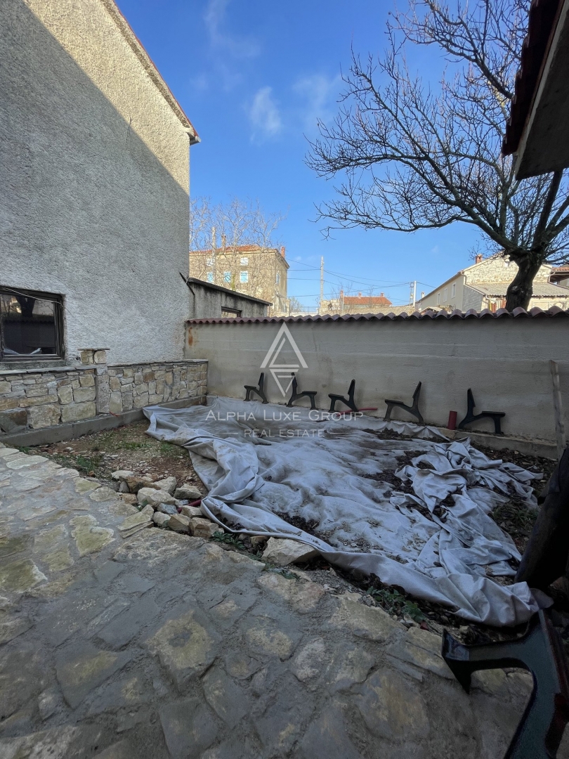 Istra, Kaštelir, Vrstna hiša s pogledom na morje naprodaj