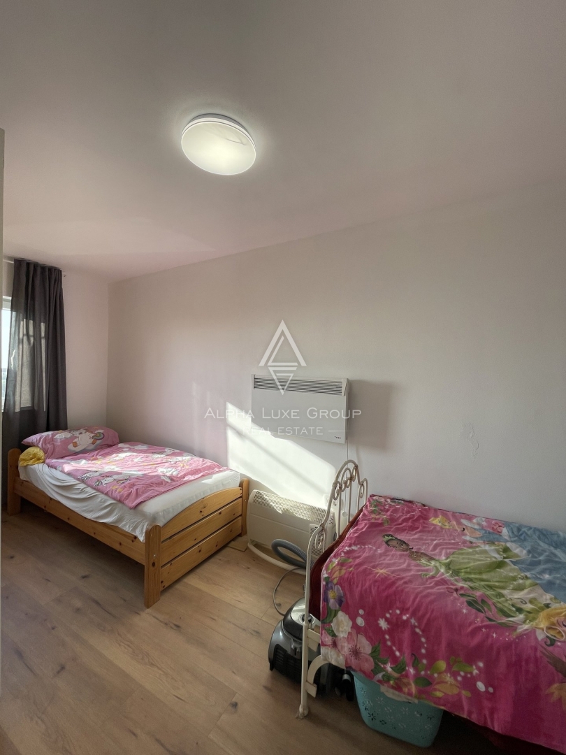Istra, Kaštelir, Vrstna hiša s pogledom na morje naprodaj