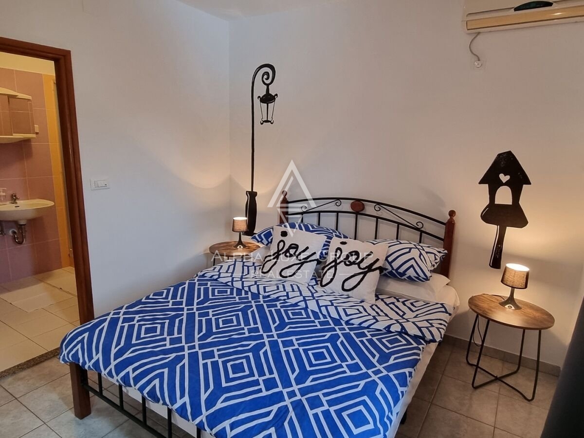 Istra, Žminj, Prostorno posestvo s tremi objekti in investicijskim potencialom