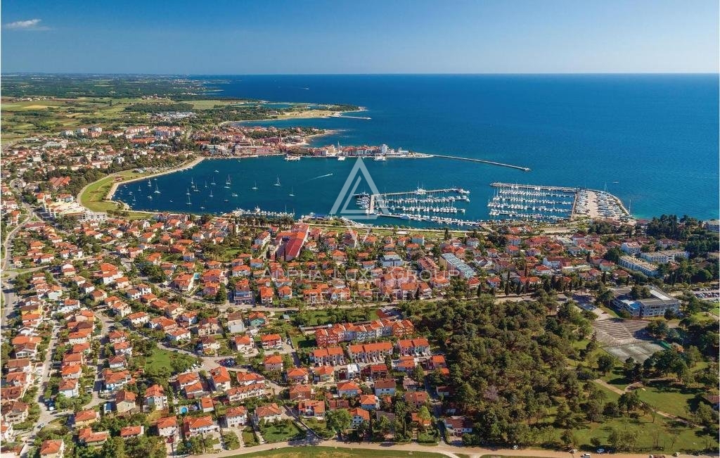 Istra, Umag, Prostorna počitniška hiša z bazenom in wellness vsebinami