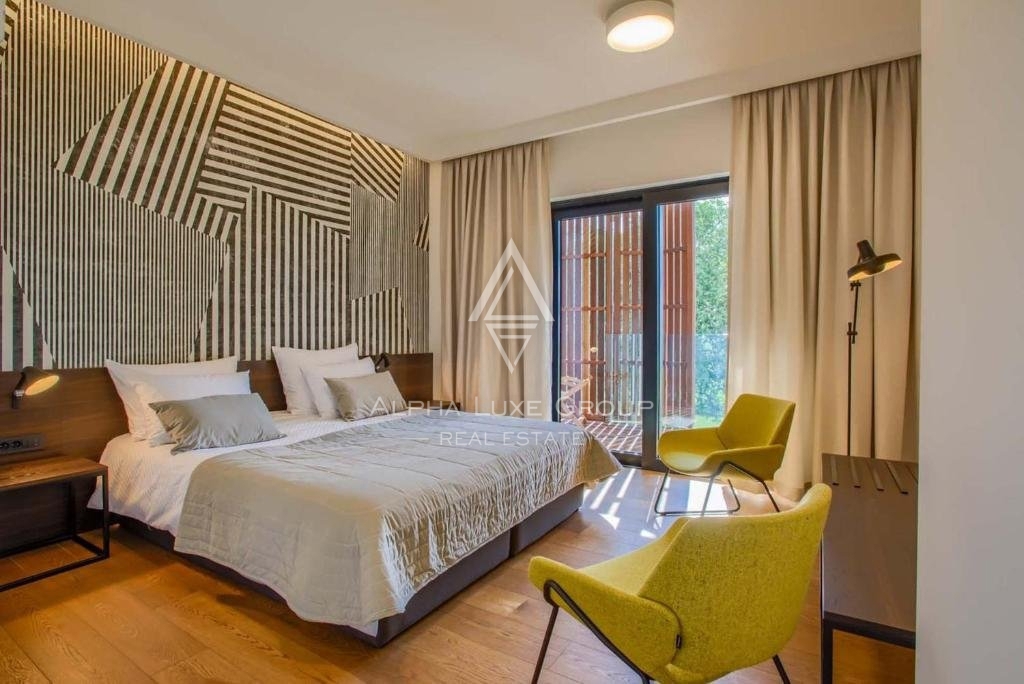 Istra, Poreč – Luksuzna vila z notranjim bazenom in wellnessom na prodaj