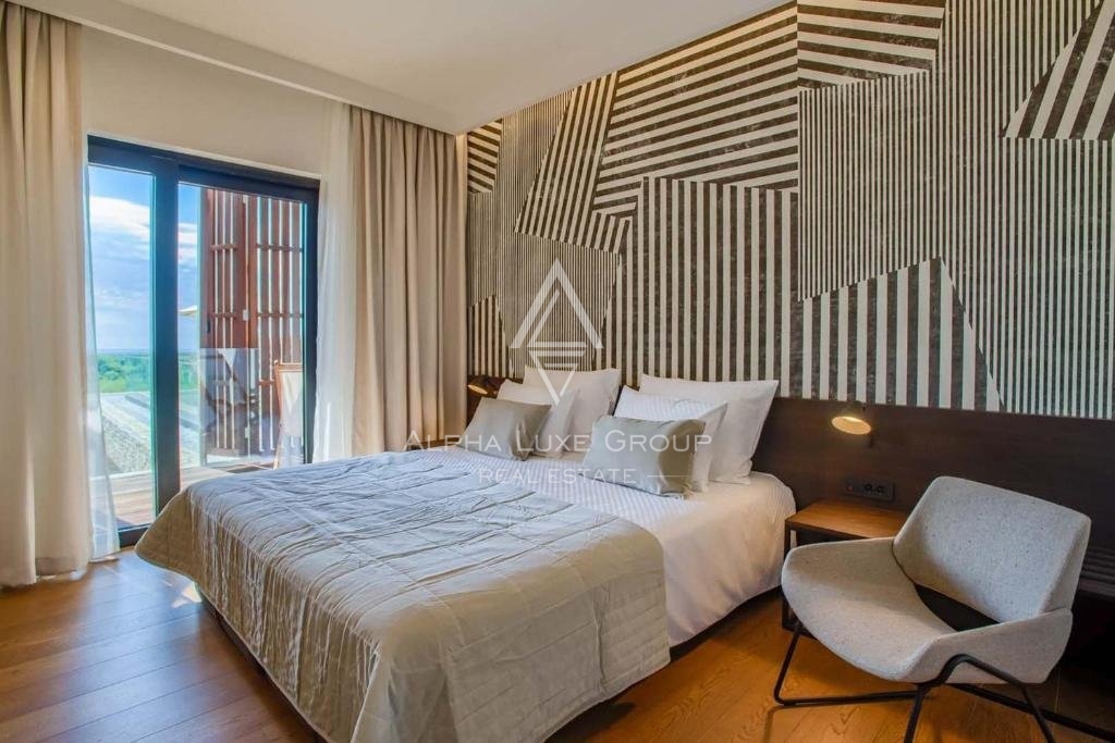 Istra, Poreč – Luksuzna vila z notranjim bazenom in wellnessom na prodaj