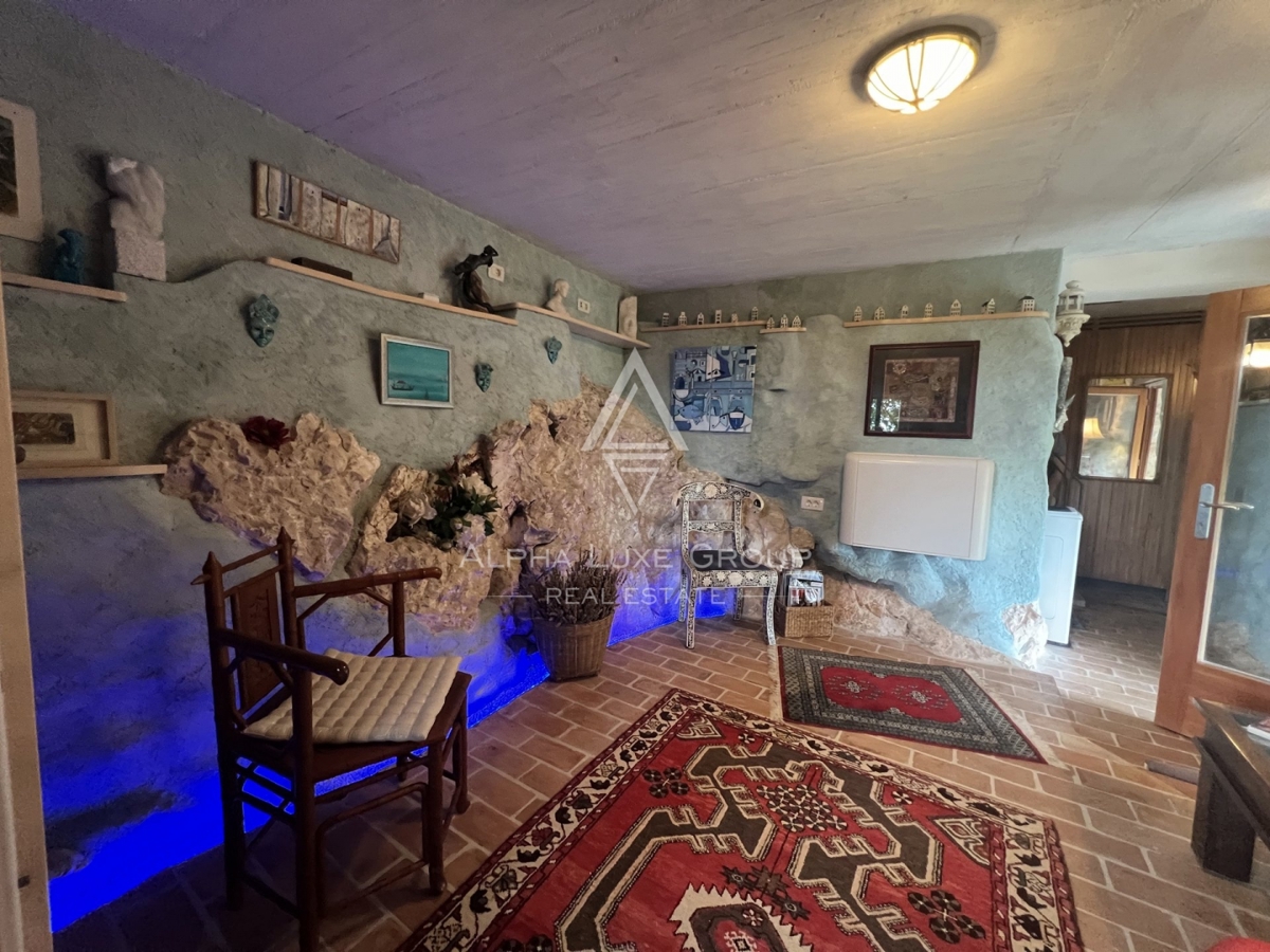 Buje, Istra: Čudovita kamnita vila s panoramskim razgledom naprodaj