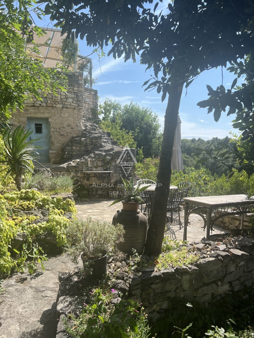 Buje, Istra: Čudovita kamnita vila s panoramskim razgledom naprodaj