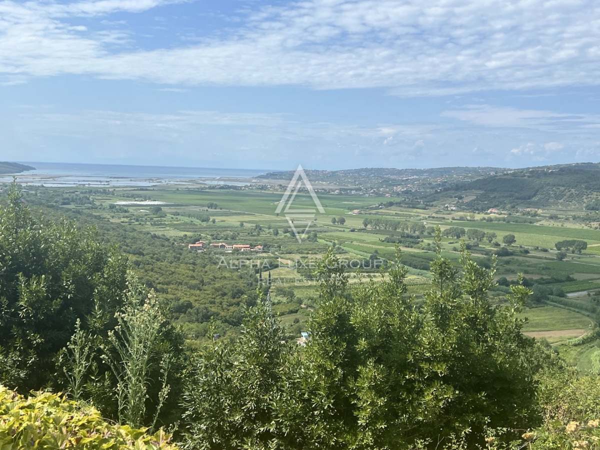 Buje, Istra: Čudovita kamnita vila s panoramskim razgledom naprodaj