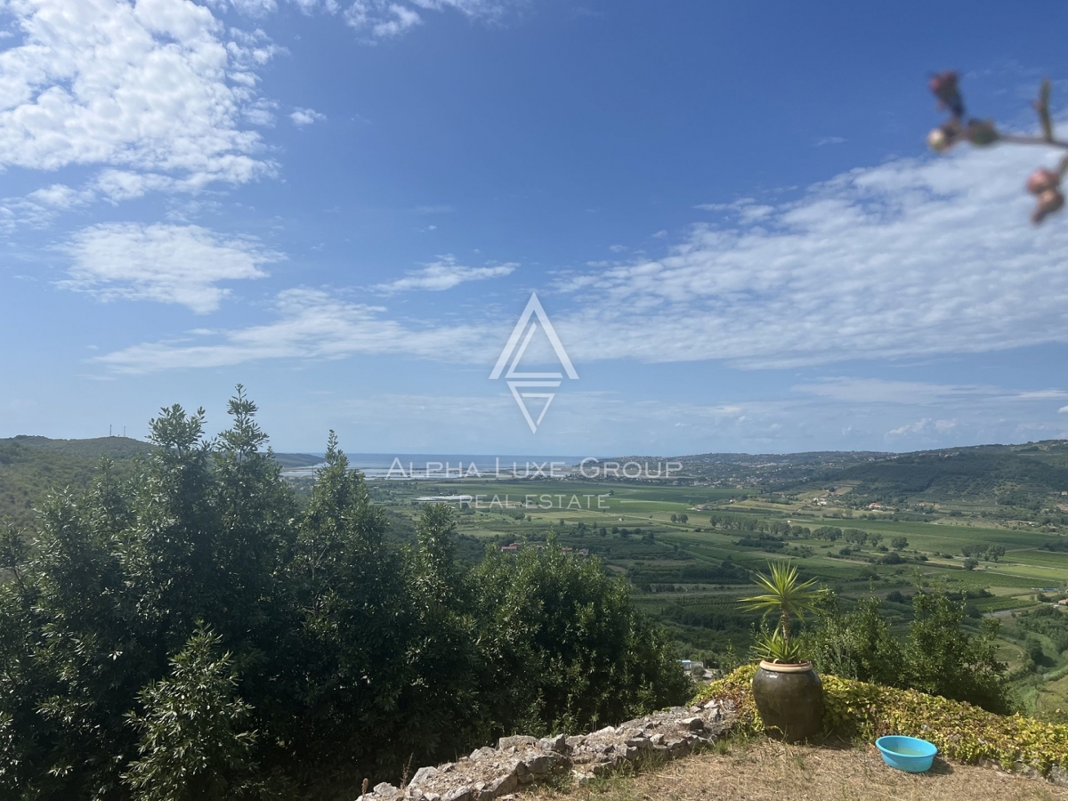 Buje, Istra: Čudovita kamnita vila s panoramskim razgledom naprodaj