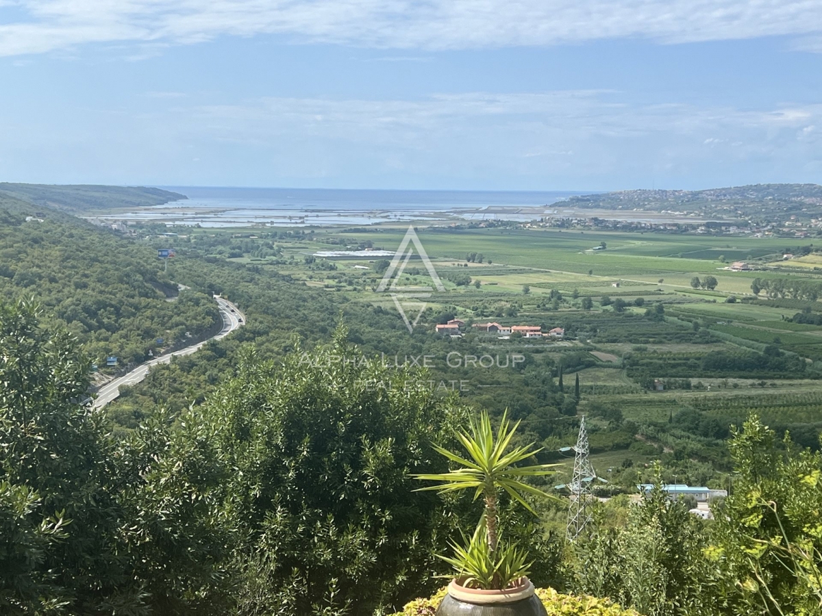 Buje, Istra: Čudovita kamnita vila s panoramskim razgledom naprodaj