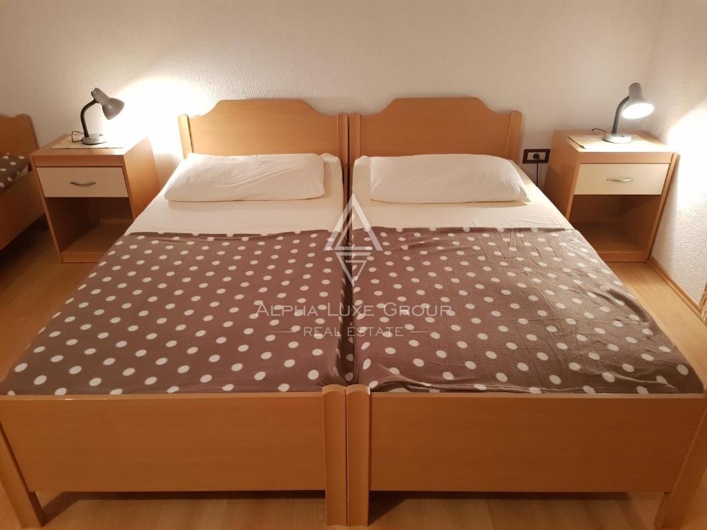 Umag in okolica: Odlična investicijska priložnost s poslovno stavbo in apartmajsko hišo