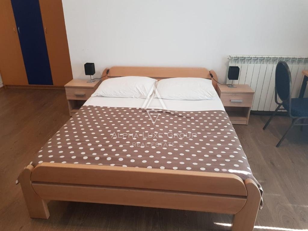 Umag in okolica: Odlična investicijska priložnost s poslovno stavbo in apartmajsko hišo