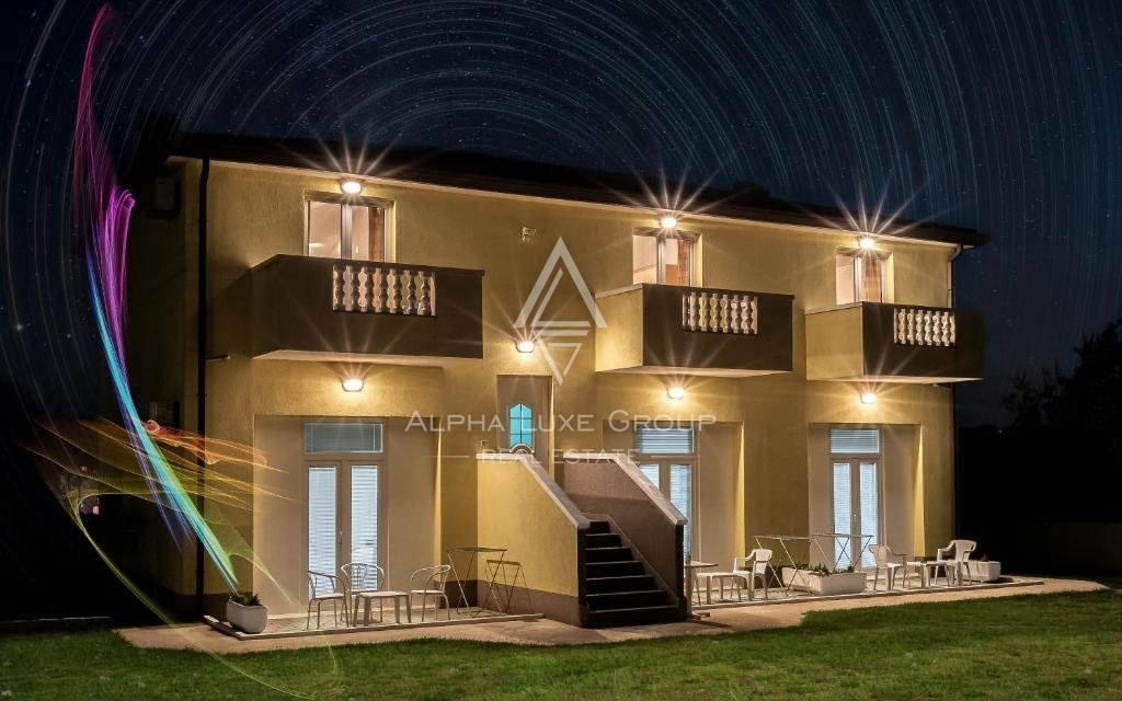Umag in okolica: Odlična investicijska priložnost s poslovno stavbo in apartmajsko hišo