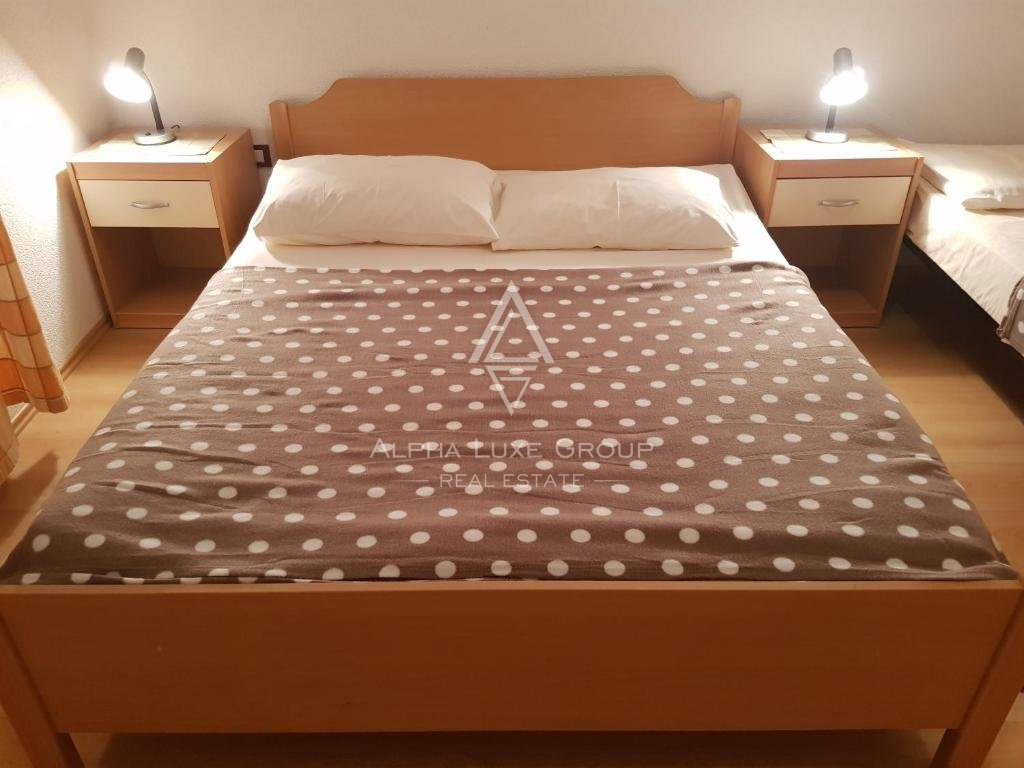 Umag in okolica: Odlična investicijska priložnost s poslovno stavbo in apartmajsko hišo