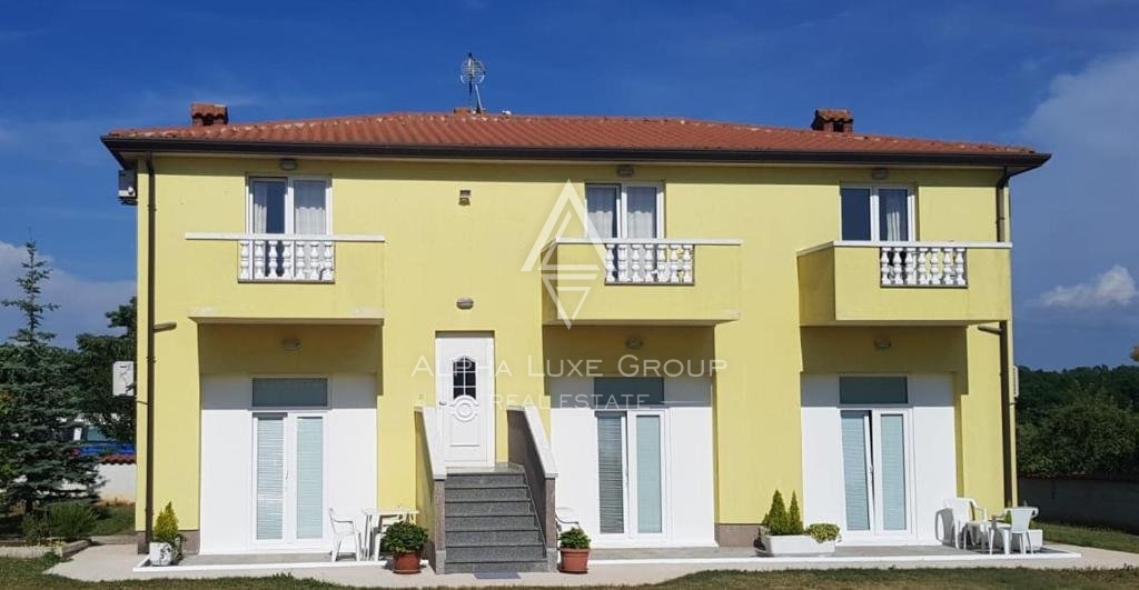 Umag in okolica: Odlična investicijska priložnost s poslovno stavbo in apartmajsko hišo