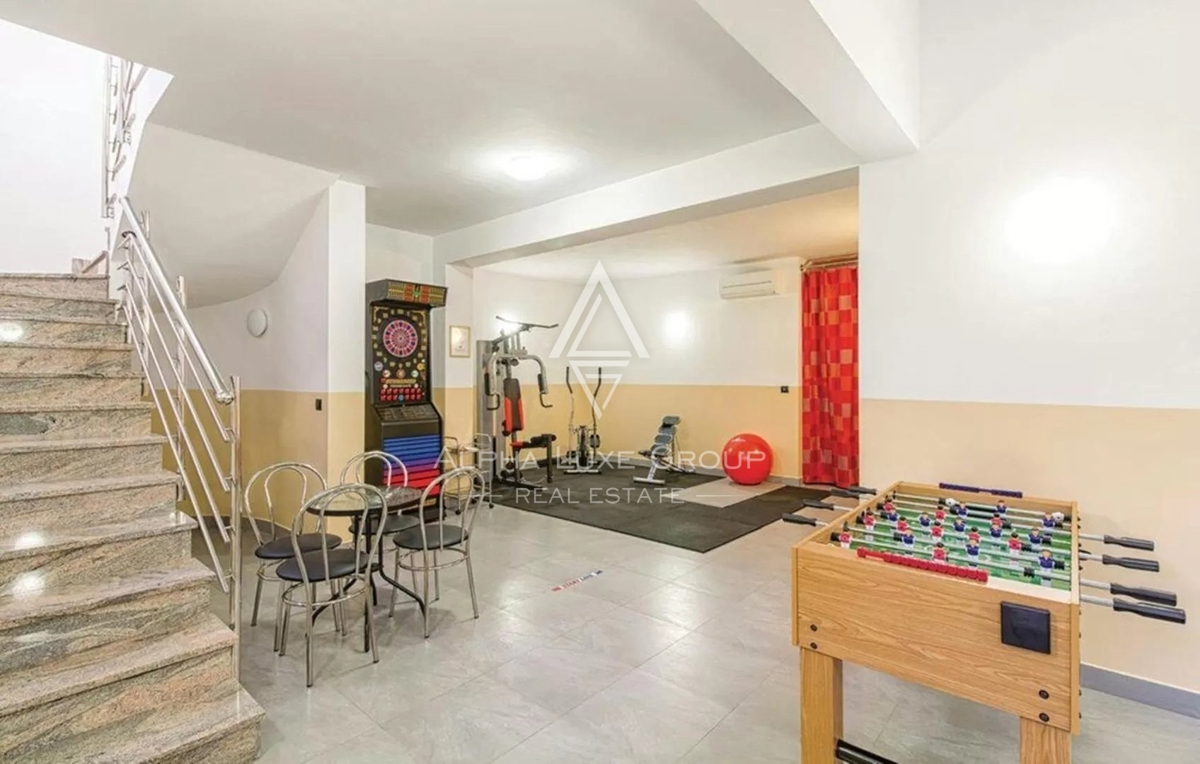 Jadreški, Istra: Moderna vila z bazenom v mirnem okolju