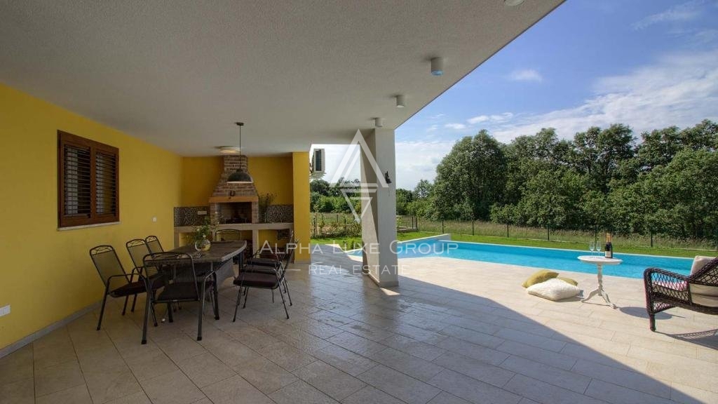 Svetvinčenat, Istra: Sodobna vila na odlični lokaciji