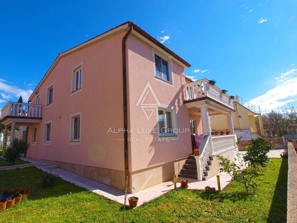 Fažana, Istra - Stanovanjska hiša blizu plaže