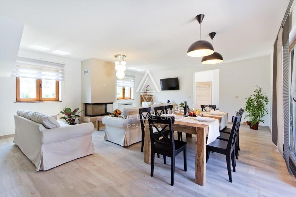 Labin, Istra - Moderna vila z bazenom sredi narave