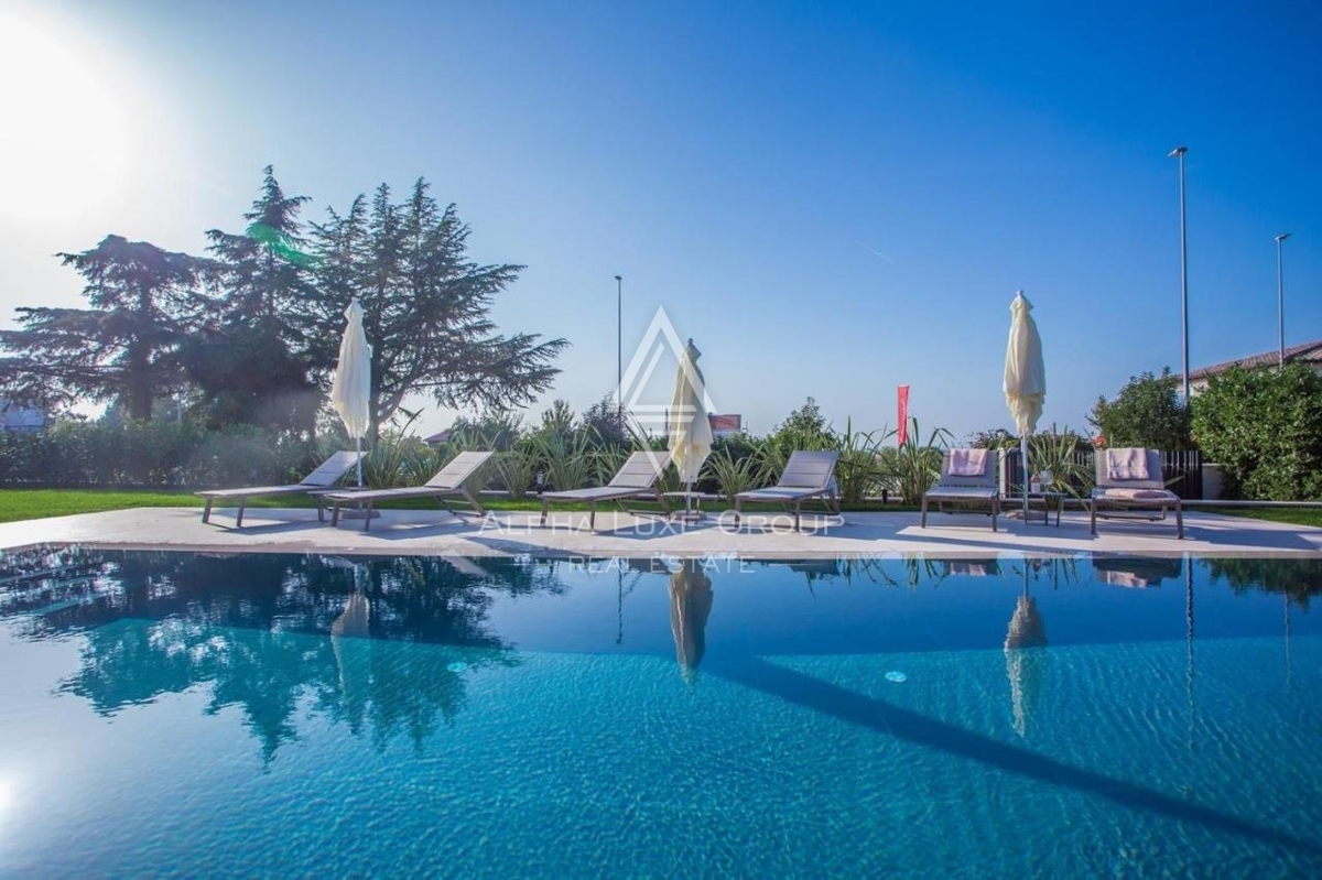 Poreč, Istra - Izvrstna vila s pogledom na morje naprodaj