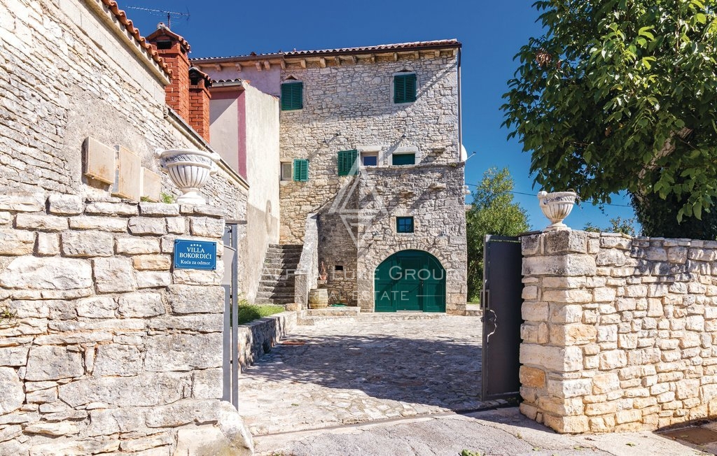 Čudovita kamnita vila z bazenom, Istra, Svetvinčenat
