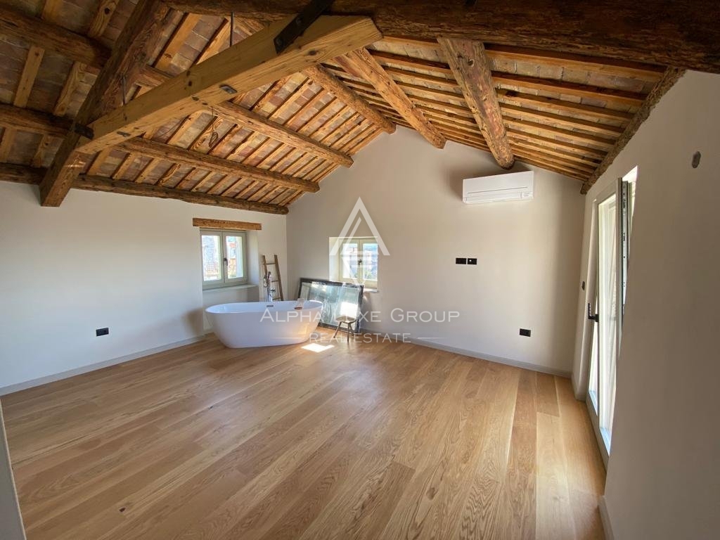 Hiša dvojček s panoramskim pogledom na morje, Brtoniglo in okoliške vinograde, Buje, ISTRA
