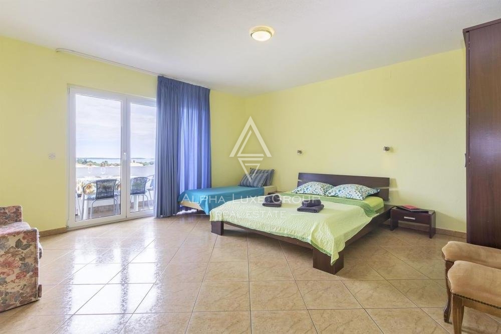 Apartma s pogledom na morje blizu morja, Istra, Pula