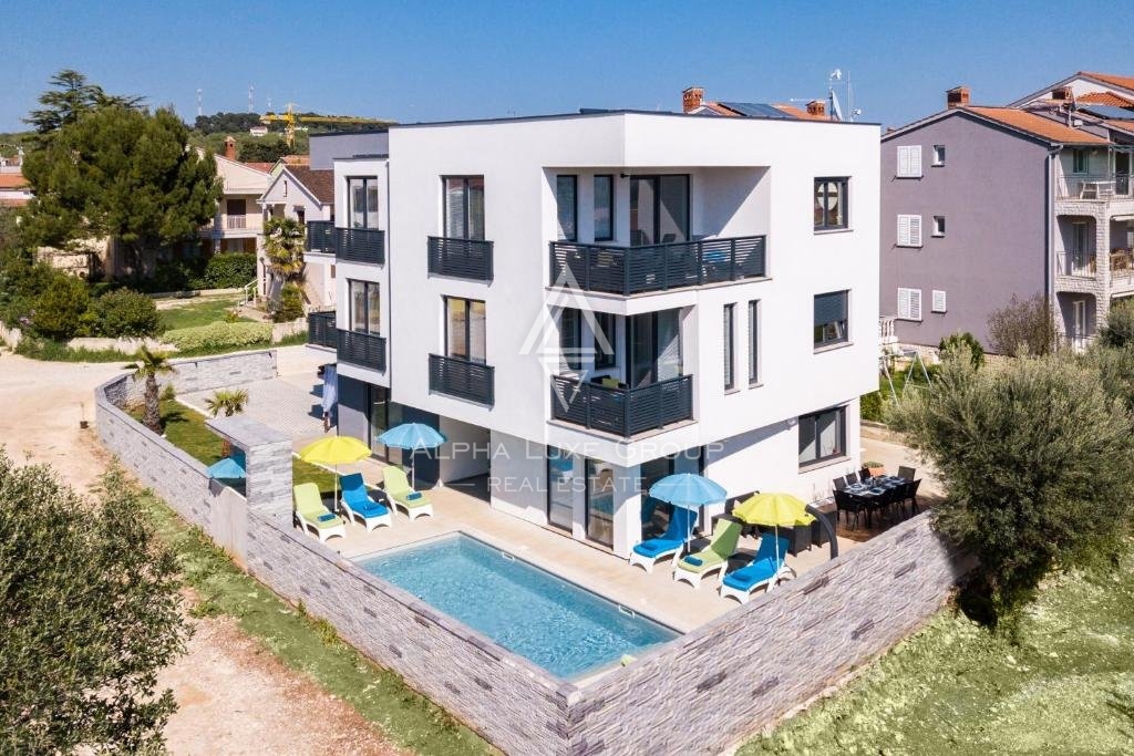 Čudovita vila z bazenom blizu morja, Istra, Medulin