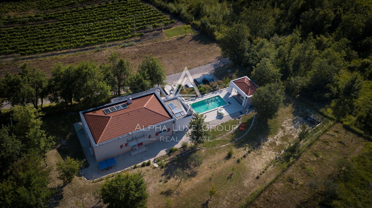 Živahna Enonadstropna vila z bazenom, Istra, Motovun