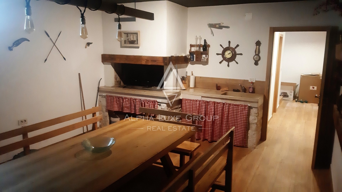 NOVA VILA MODERNE ARHITEKTURE, VIŠNJAN