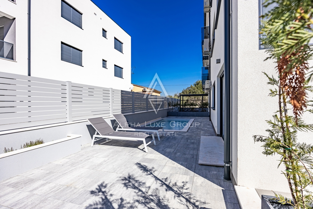 Rovinj, Istra – Luksuzno stanovanje z bazenom in jacuzzijem