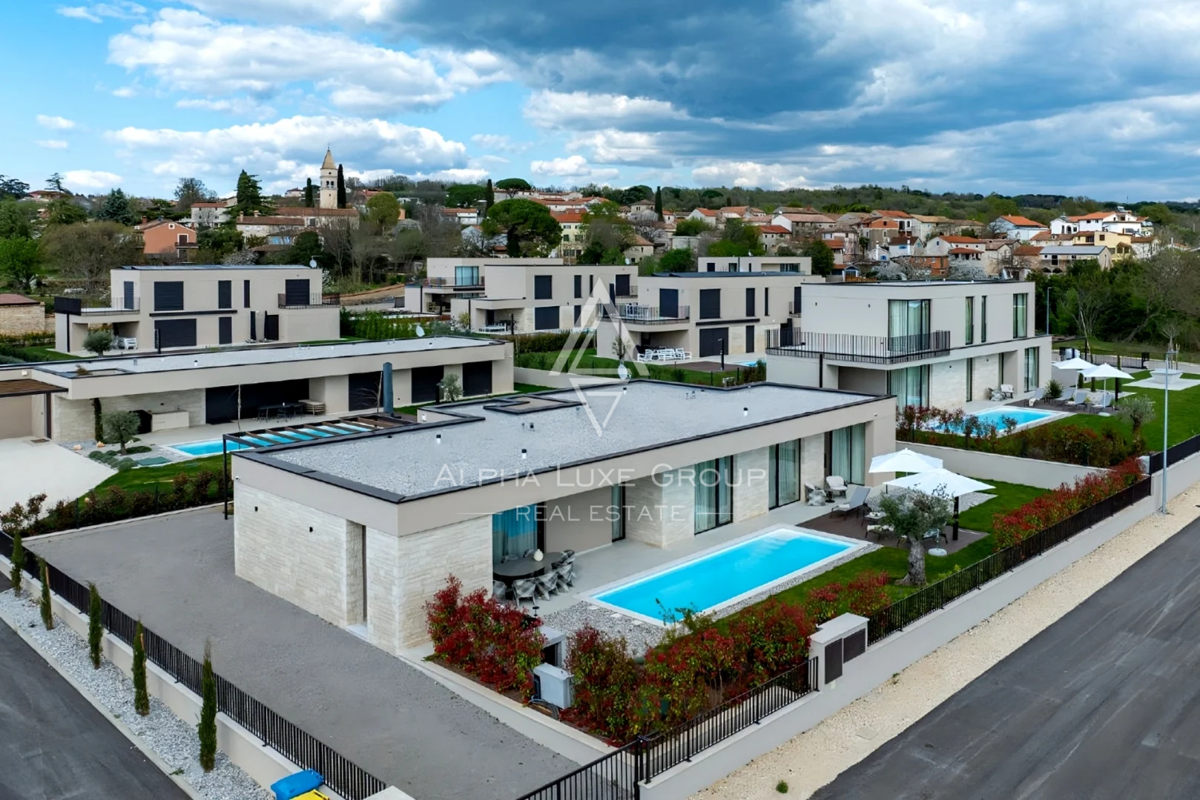 Istra, Poreč: Luksuzna vila z bazenom blizu vasi