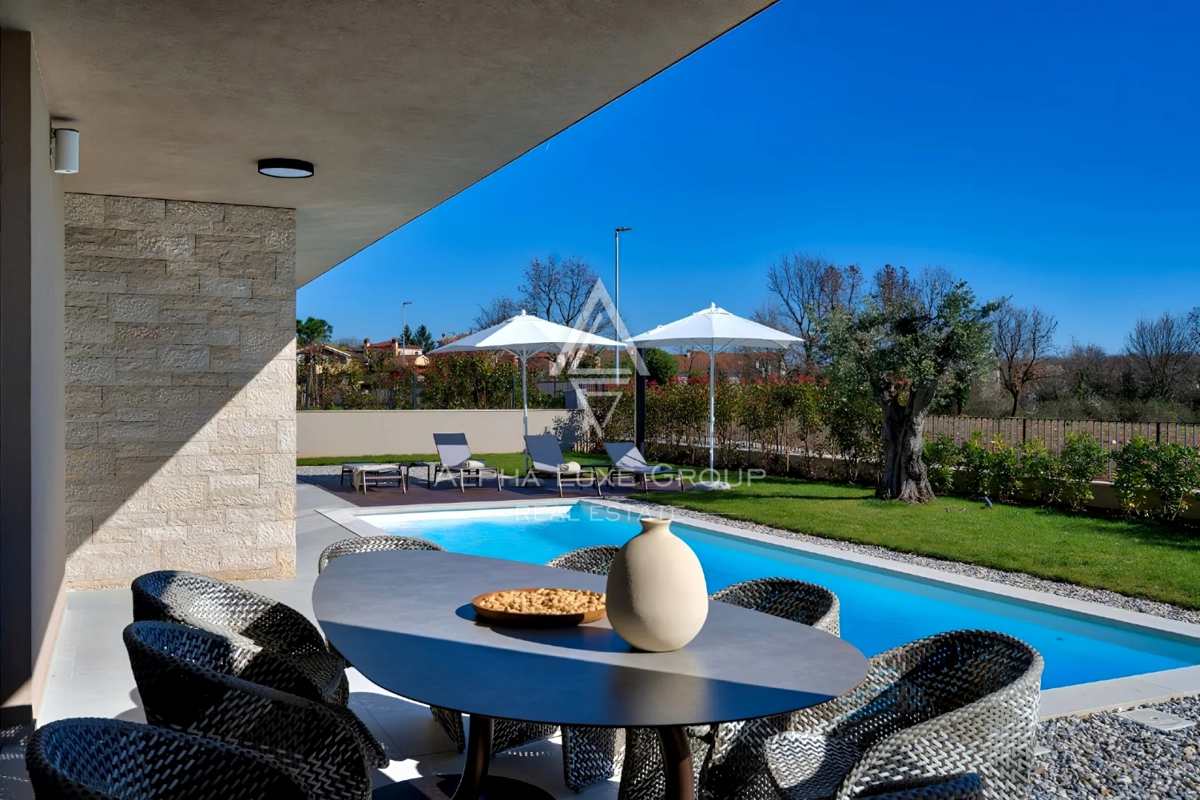 Istra, Poreč: Luksuzna vila z bazenom blizu vasi