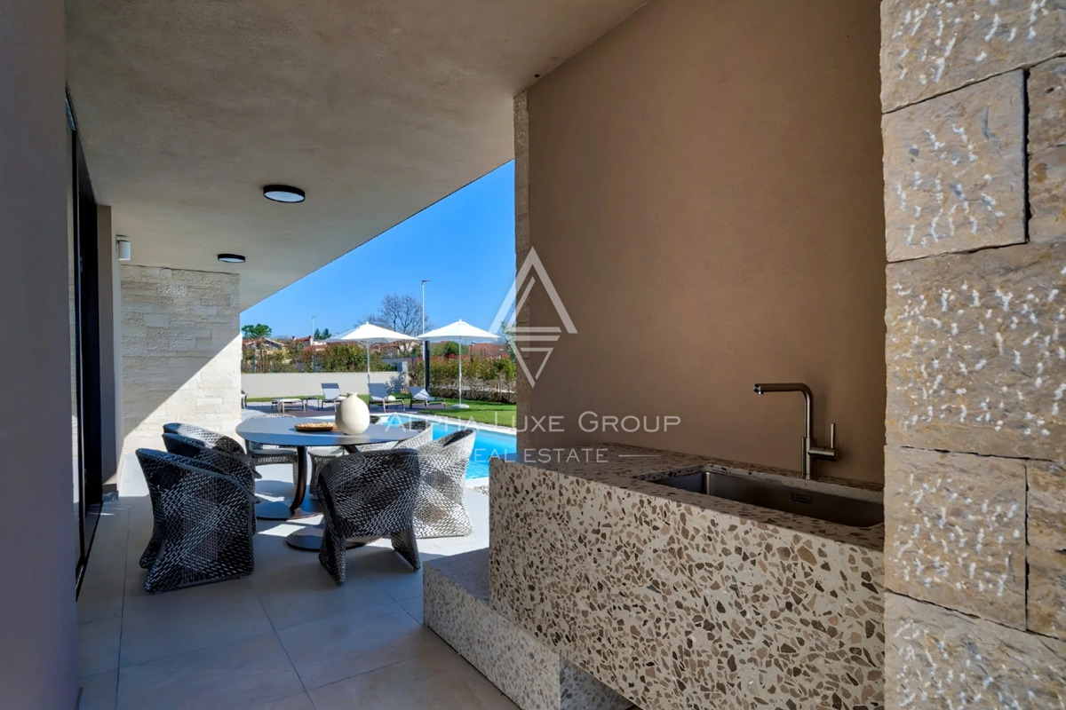 Istra, Poreč: Luksuzna vila z bazenom blizu vasi