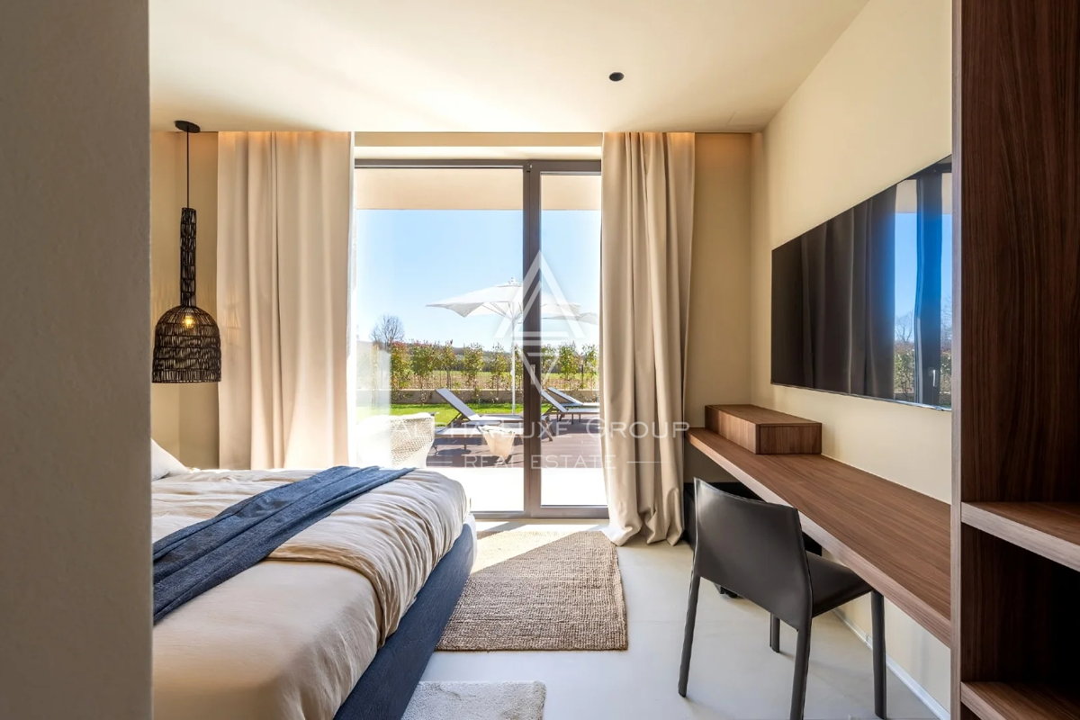 Istra, Poreč: Luksuzna vila z bazenom blizu vasi