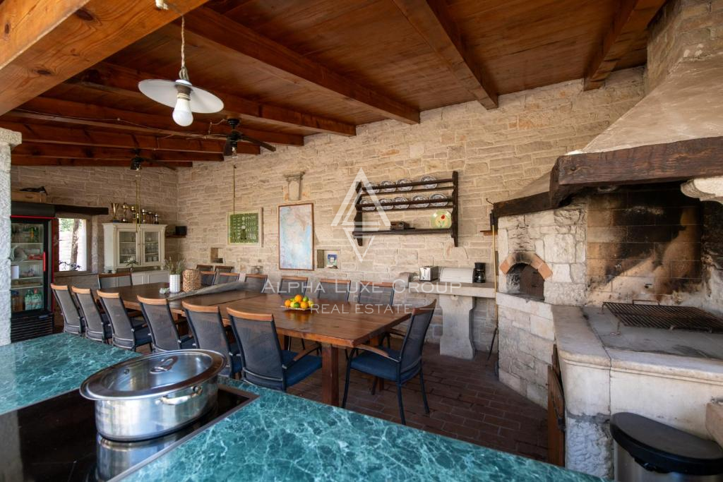 Istra, Rakalj: Luksuzna vila z bazenom in vrtom