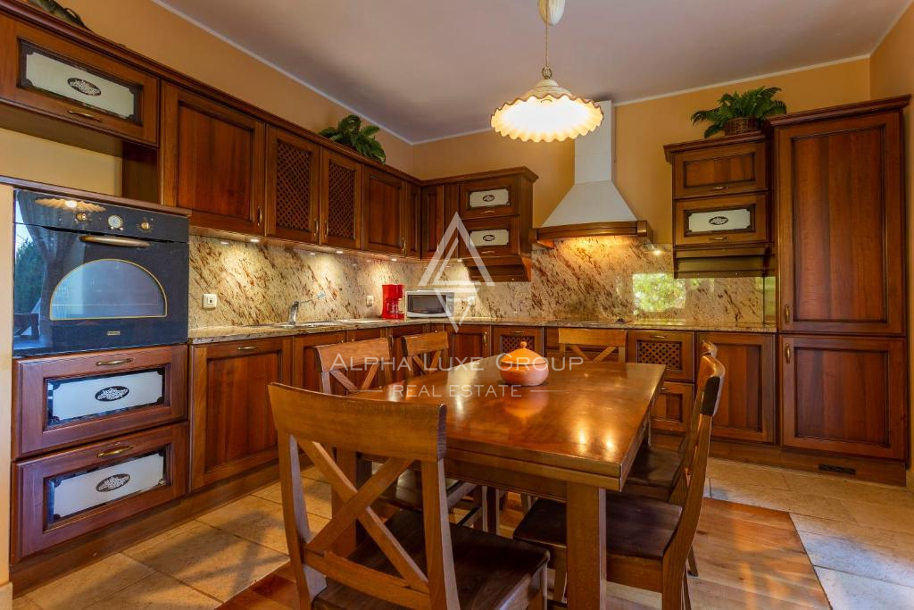 Istra, Rakalj: Luksuzna vila z bazenom in vrtom