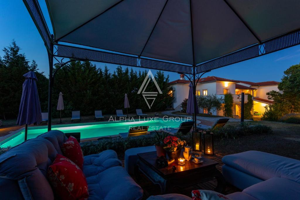 Istra, Rakalj: Luksuzna vila z bazenom in vrtom