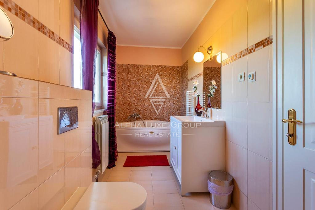 Istra, Rakalj: Luksuzna vila z bazenom in vrtom