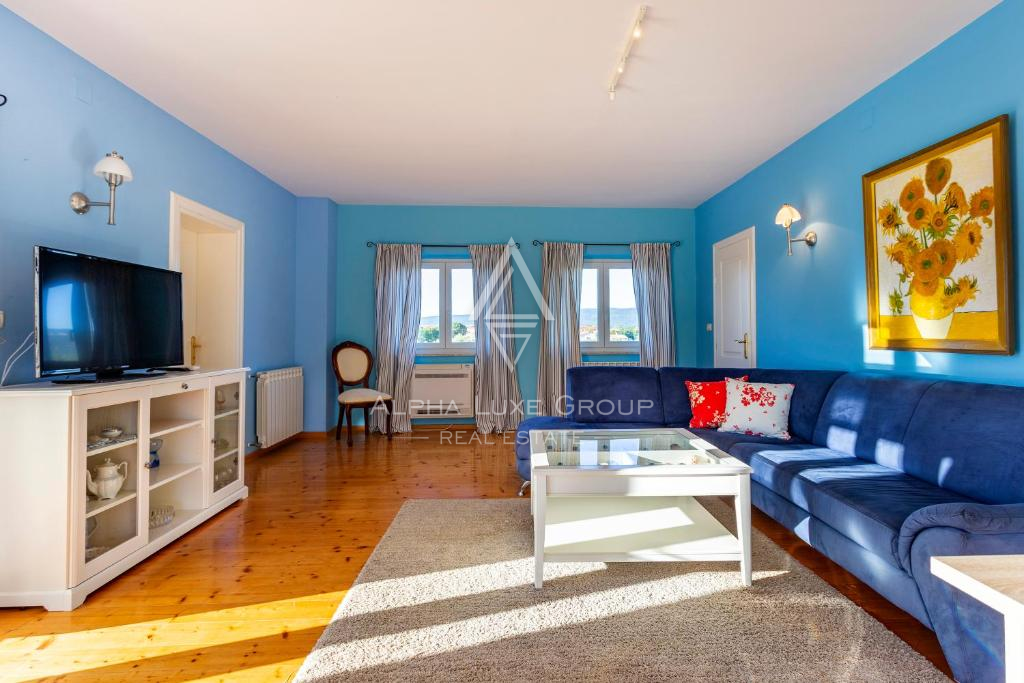 Istra, Rakalj: Luksuzna vila z bazenom in vrtom