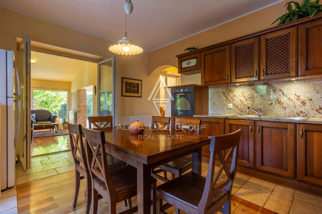 Istra, Rakalj: Luksuzna vila z bazenom in vrtom